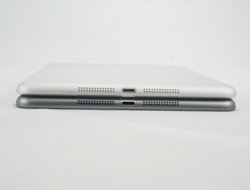 iPad miniとiPad mini(Retina) 底面