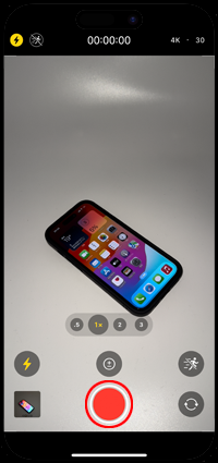 iPhoneのカメラでライトを付けたまま動画を撮る